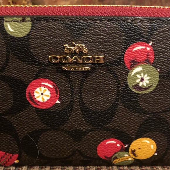 NWT-Coach-Large Zip Around Wallet-Signature Canvas-Ornament Print-Retired-$268 - Picture 2 of 10